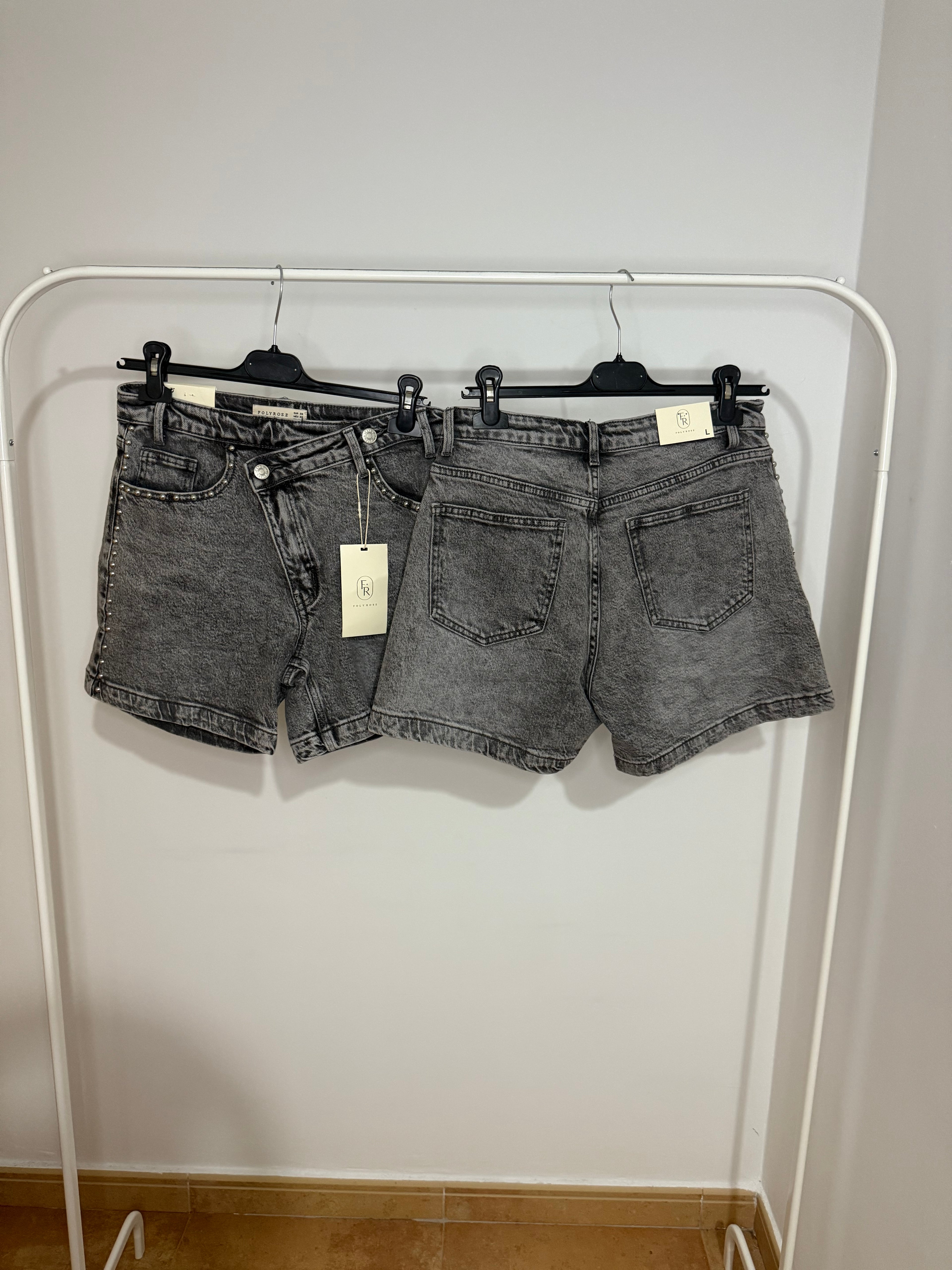 Pantalón sara tachuelas