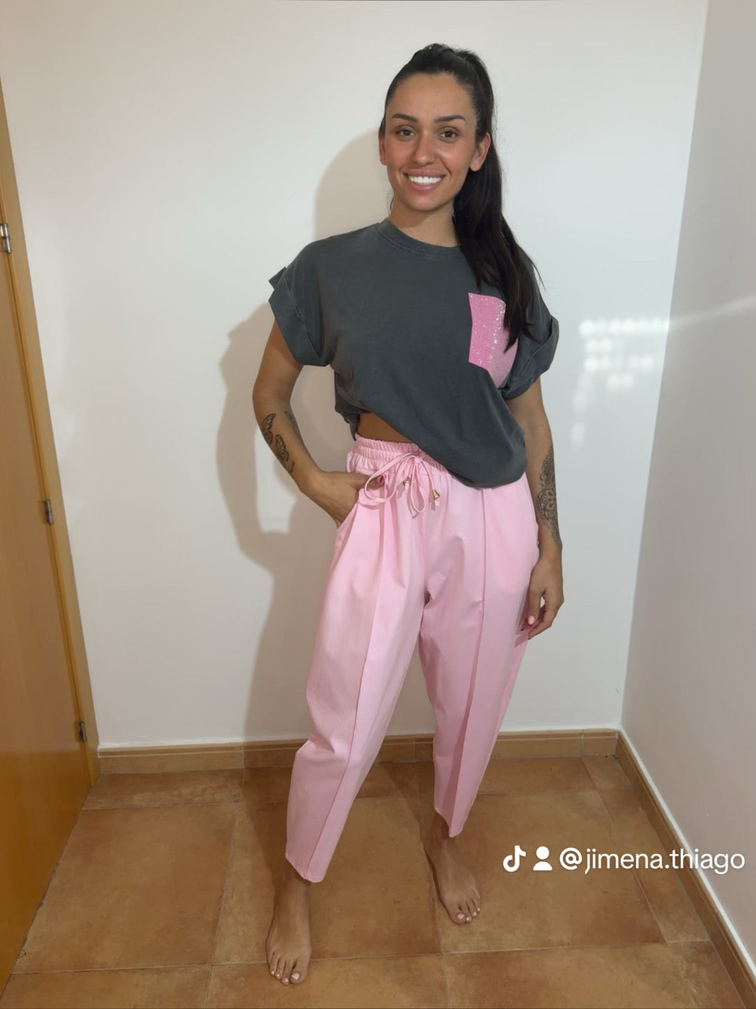 Camiseta bolsillo brillo