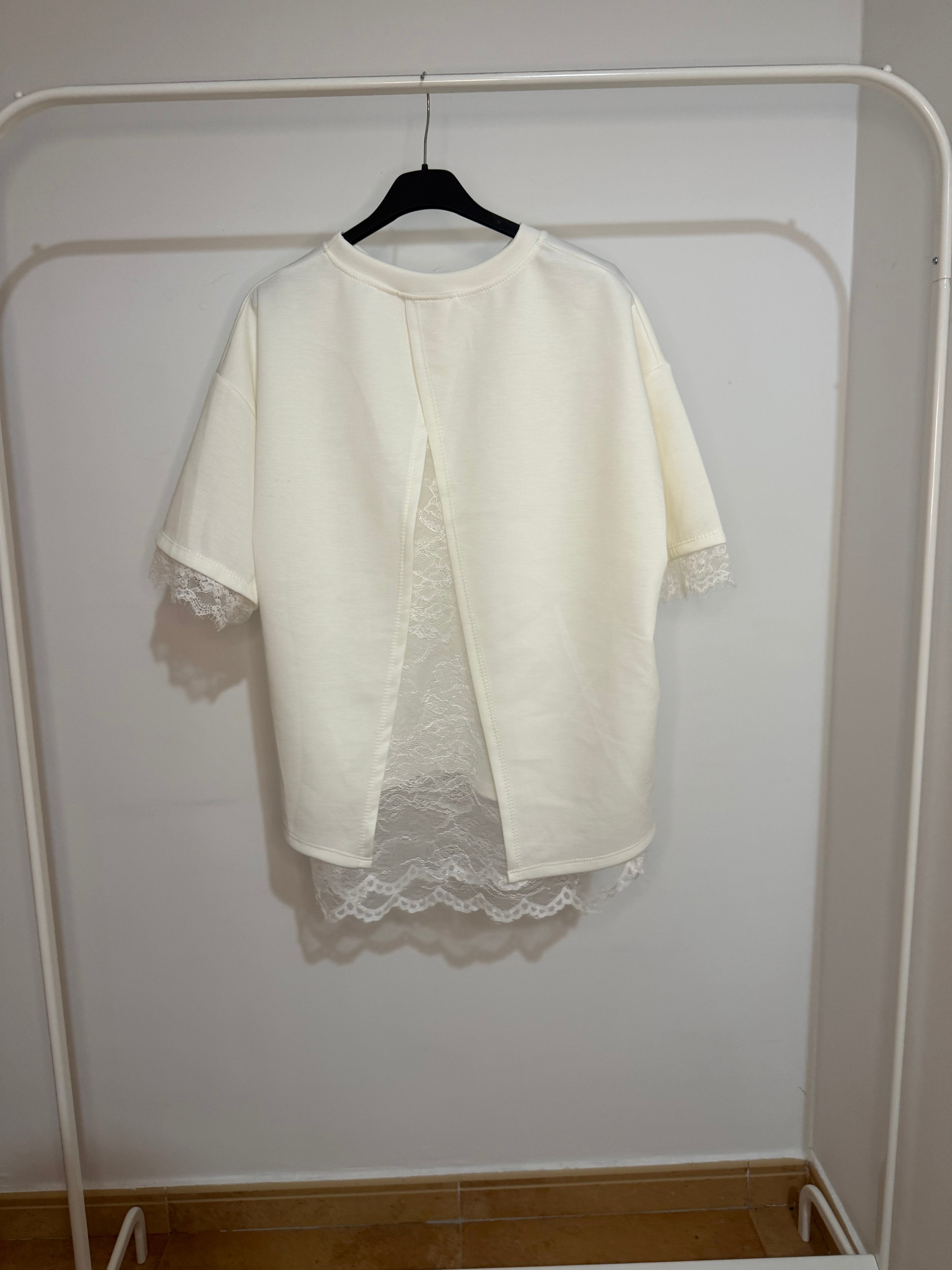 Camiseta María