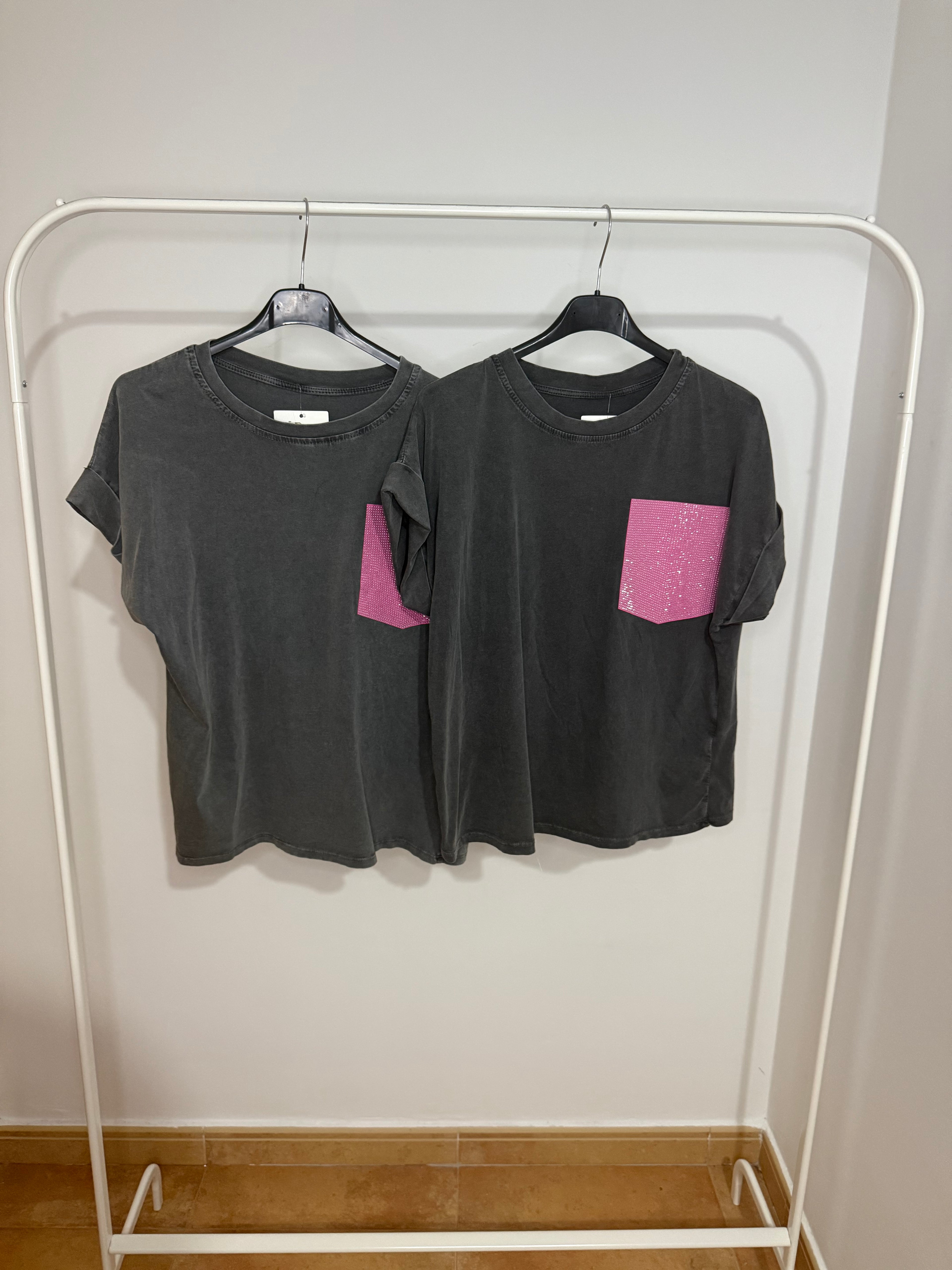 Camiseta bolsillo brillo